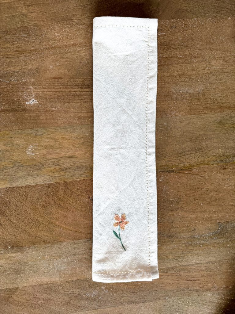 napkin fold fold in quarters