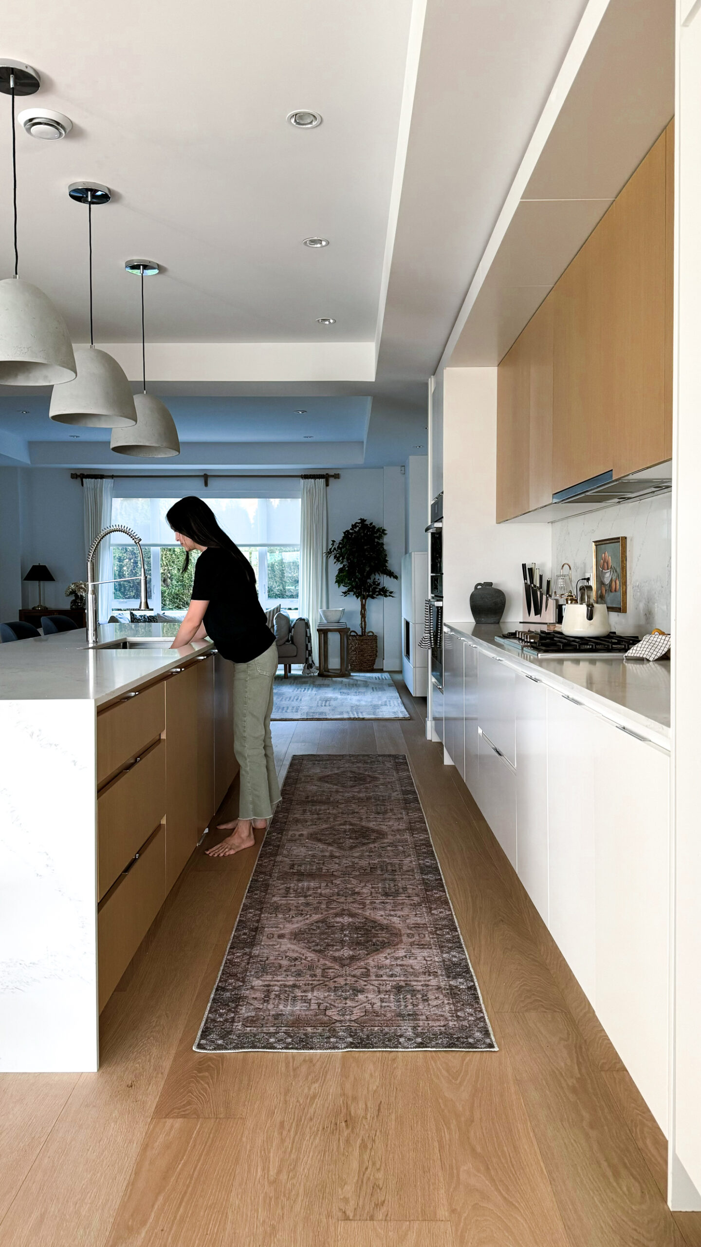 RugsUSA review - a beautiful rugs USA rug in the kitchen as a runner.